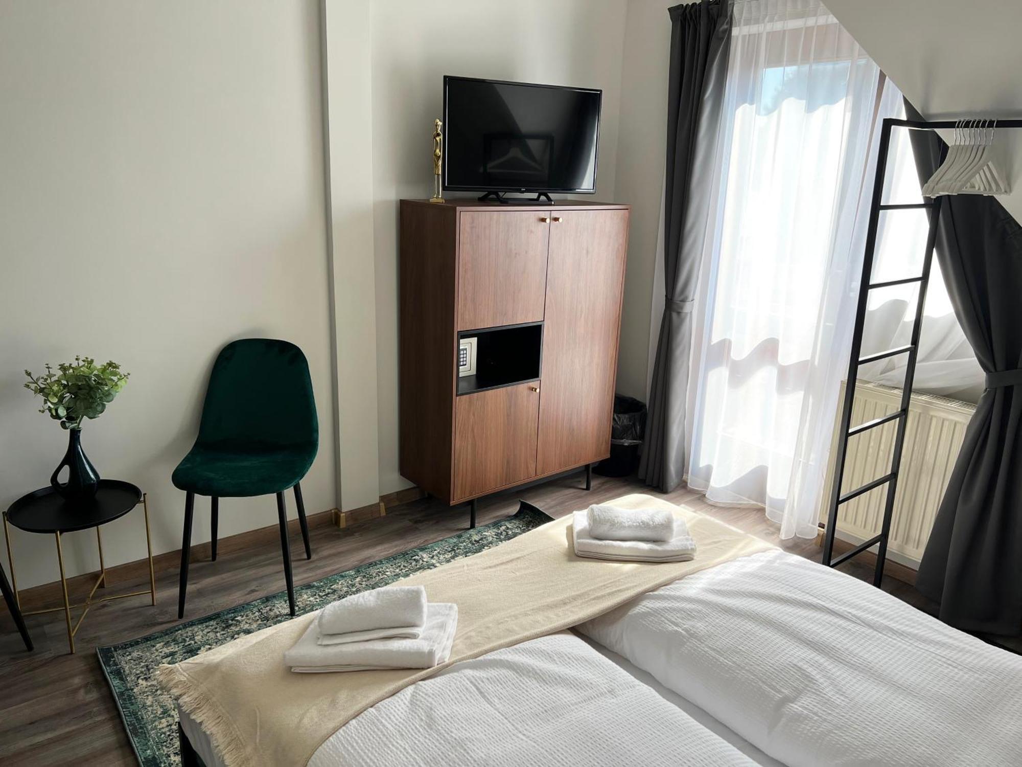 Nussbaum Panzio Hotel Keszthely Room photo