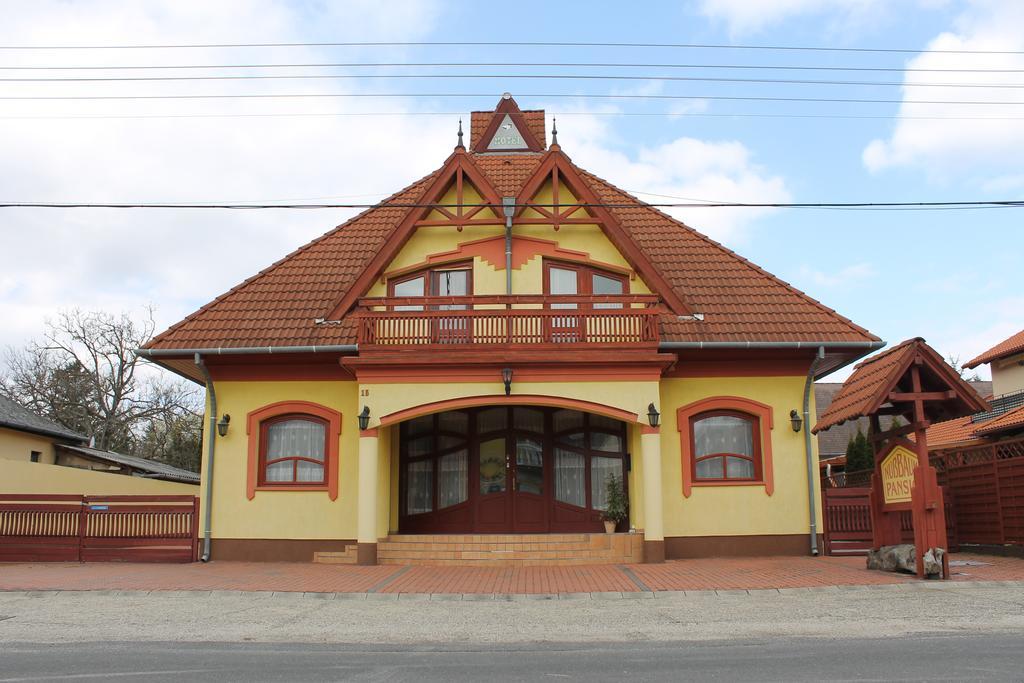 Nussbaum Panzio Hotel Keszthely Exterior photo
